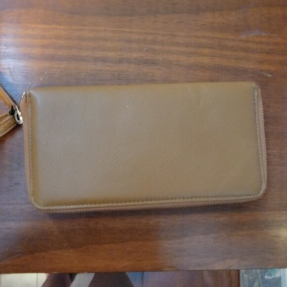 KENNETH COLE Saddle Brown Leather Wallet W/ Removable Wristlet- Zip Around - Picture 3 of 14